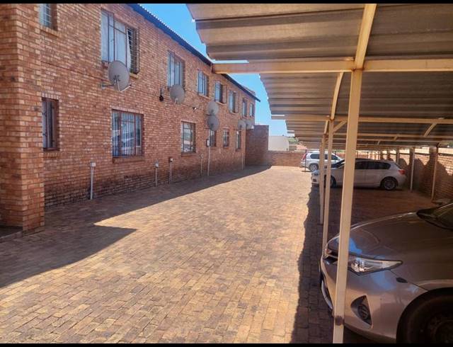 2 BEDROOM APARTMENT FOR SALE IN GREENHILLS EXT 3